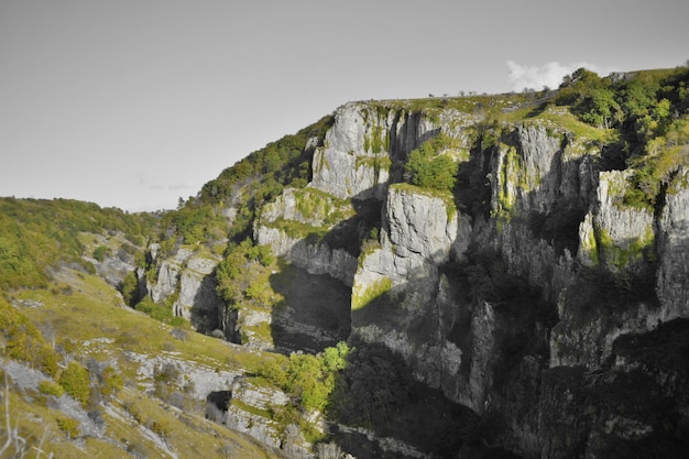 Vue panoramique des montagnes rocheuses contre le ciel au cheddar