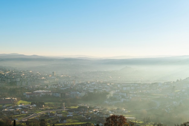 Vue panoramique de l'Ourense en Galice