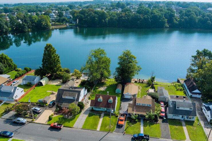 Photo vue panoramique de la petite ville américaine près de l'étang à sayreville new jersey usa