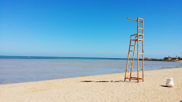 Photo vue panoramique de la plage contre un ciel dégagé