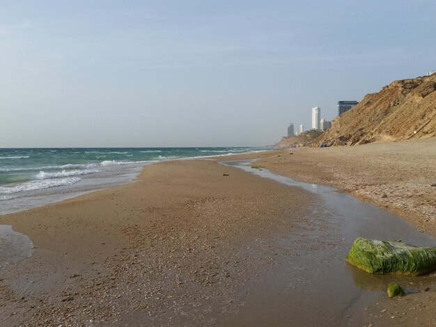 Photo vue panoramique de la plage contre le ciel