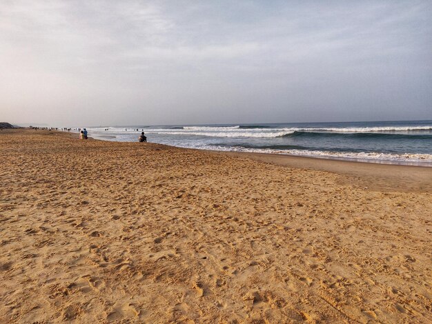 Photo vue panoramique de la plage contre le ciel