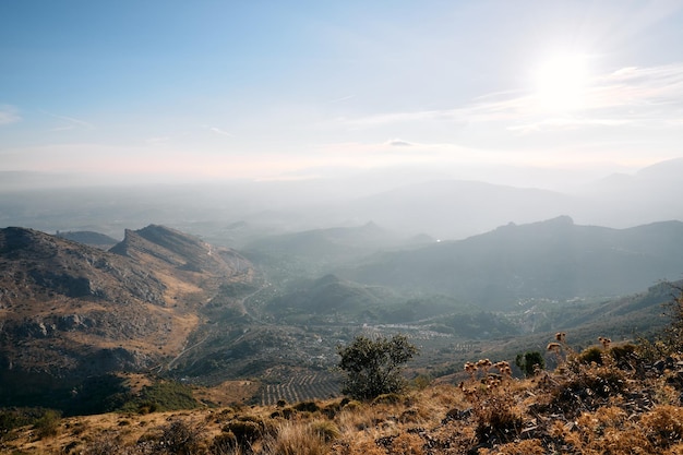 Photo vue panoramique d'une vallée à l'aube dans la province de jaen espagne