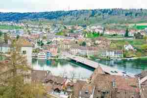 Photo vue panoramique de la vieille ville de schaffhausen, en suisse, depuis la forteresse de munot, dans le canton suisse de schaffhouse, dans le nord de la suisse.