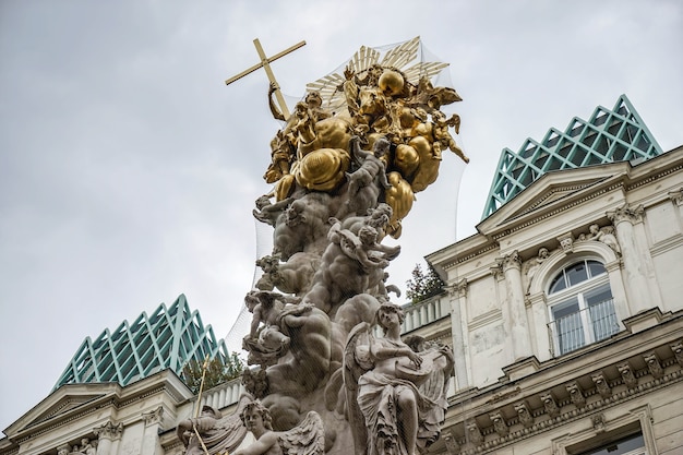 Vue partielle de la colonne de la peste sur le Graben à Vienne