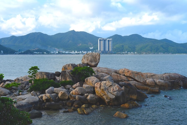 Vue paysage du jardin Hon Chong à Nha Trang Vietnam