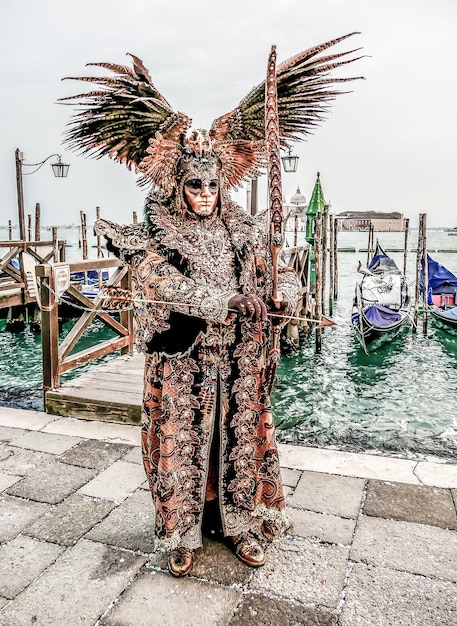 Vue photo dans la ville de Venise pendant les vacances de carnaval