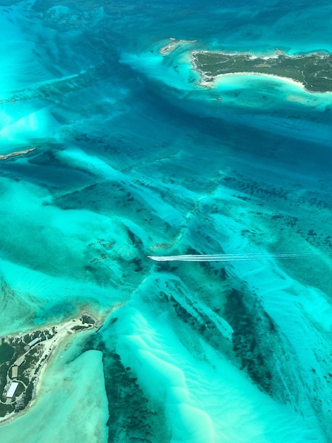 Photo vue de la piscine sous un angle élevé