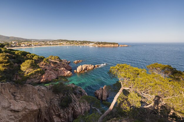 Vue sur la plage de Sant Pol à S Agaro Costa Brava Espagne