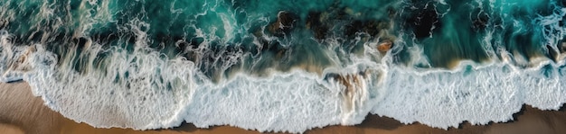 Vue plongeante sur la plage et la mer