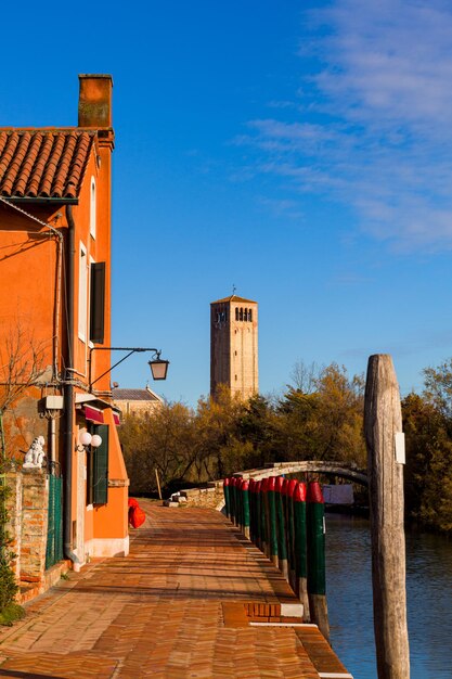 Vue sur le Pont du Diable et le clocher de l'île de Torcello