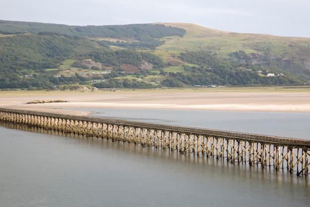 Vue sur le pont et le paysage de Barmouth, Pays de Galles, Royaume-Uni