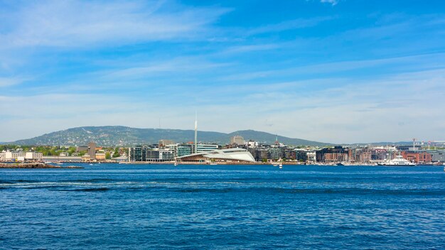 Vue sur le port dans la ville d'oslo