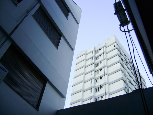 vue pulmonaire du bâtiment avec faible luminosité