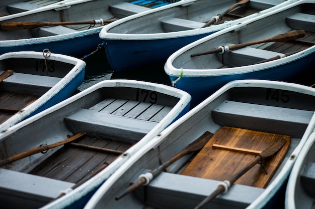 Vue rapprochée des bateaux coupés