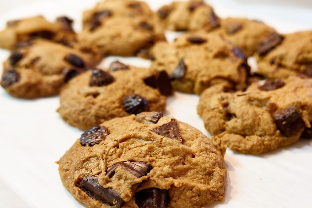 Vue rapprochée des biscuits faits maison