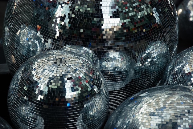 Photo vue rapprochée des boules de discothèque