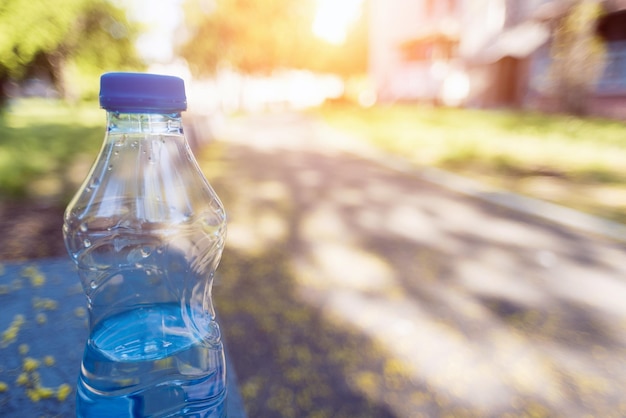 Photo vue rapprochée d'une bouteille d'eau