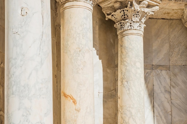 Photo vue rapprochée des colonnes de marbre