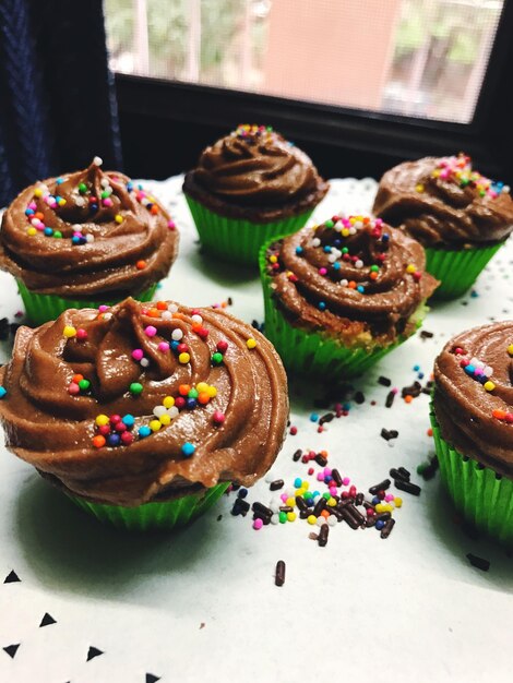 Vue rapprochée des cupcakes sur la table