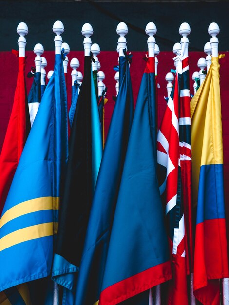 Photo vue rapprochée de divers drapeaux