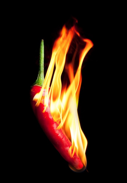 Vue rapprochée du feu sur fond noir