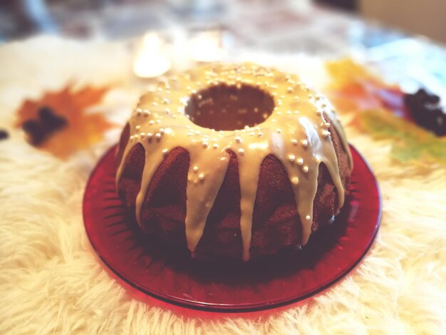 Photo vue rapprochée du gâteau sur la table