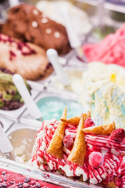 Photo vue rapprochée du gâteau sur la table