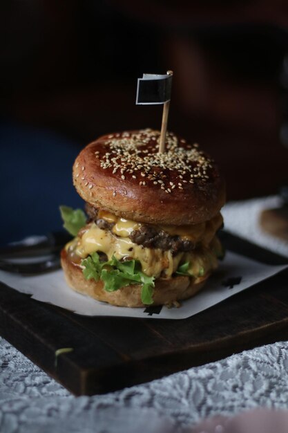 Photo vue rapprochée du petit déjeuner servi sur la table