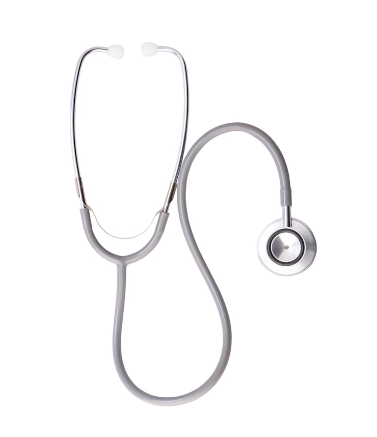 Photo vue rapprochée du stéthoscope sur fond blanc