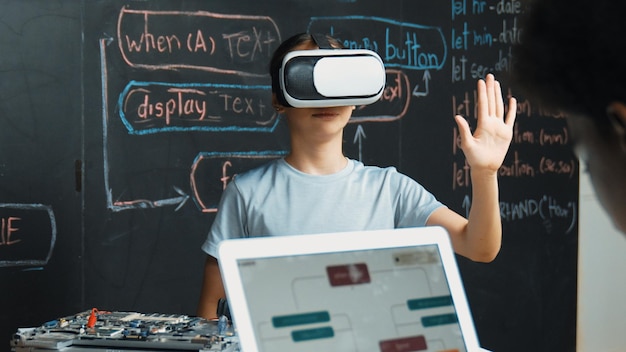 Vue rapprochée du système de programmation des étudiants africains intelligents à Blackboard Edification