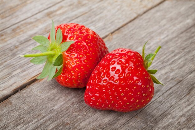 Vue rapprochée des fraises sur la table