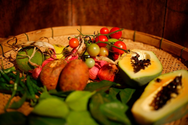 Photo vue rapprochée des fruits dans l'assiette sur la table