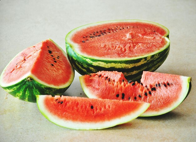 Photo vue rapprochée des fruits dans l'assiette