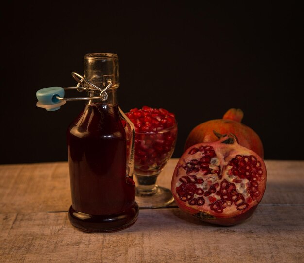 Photo vue rapprochée des fruits dans le verre sur la table