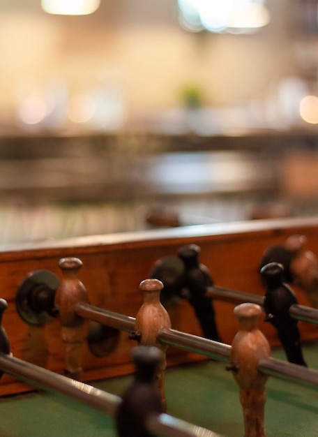 Photo vue rapprochée d'un jeu de foosball