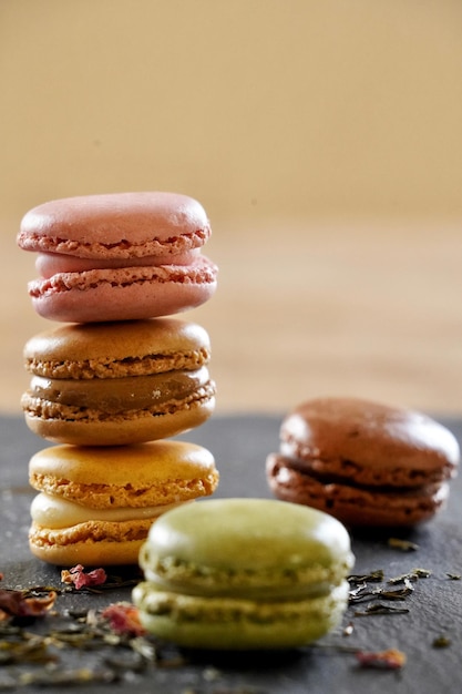 Vue rapprochée des macaroons sur la table