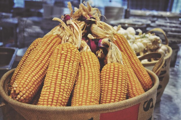 Vue rapprochée de la nourriture vendue au marché