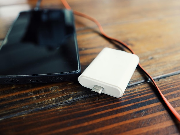 Vue rapprochée de l'ordinateur portable sur la table