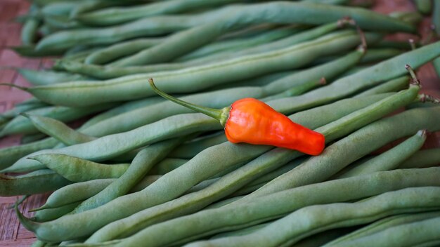 Photo vue rapprochée des piments pour la vente sur le marché