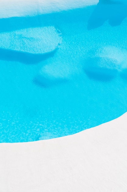 Photo vue rapprochée de la piscine turquoise de los jameos de agua à lanzarote, en espagne