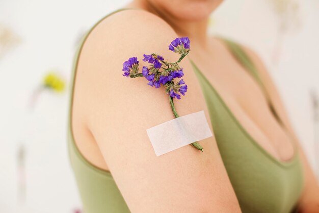 Vue rapprochée d'une plante à fleurs violettes