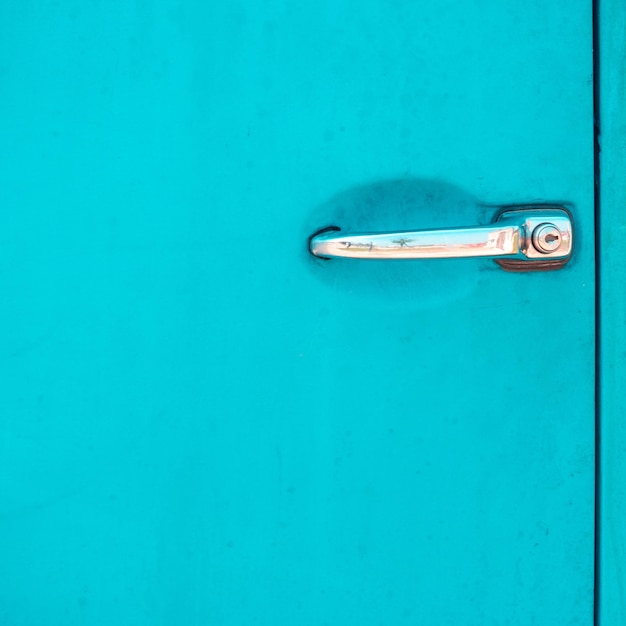 Photo vue rapprochée de la porte bleue fermée