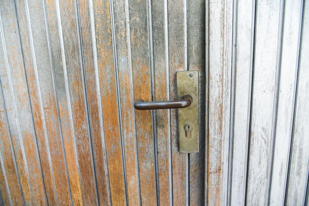 Photo vue rapprochée d'une porte en bois