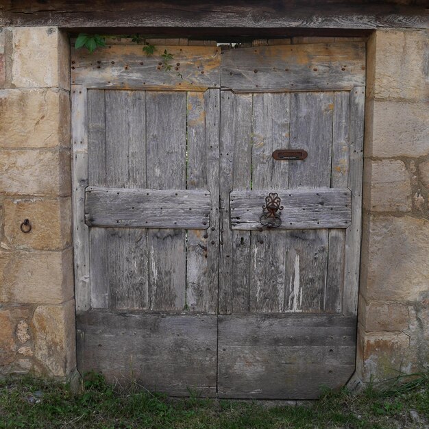 Photo vue rapprochée d'une porte fermée