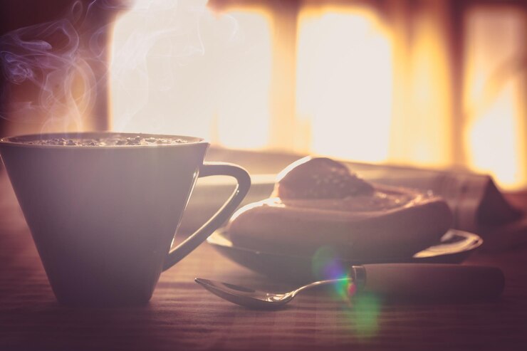 Photo vue rapprochée d'une tasse de café sur la table