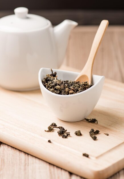 Vue rapprochée d'une tasse de thé sur la table