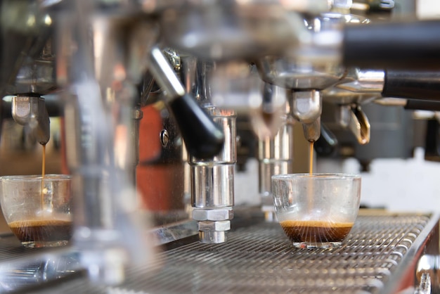 Vue rapprochée des tasses de café