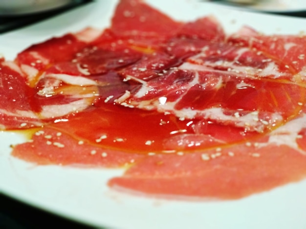 Photo vue rapprochée de la viande sur l'assiette