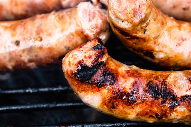 Vue rapprochée de la viande sur le barbecue